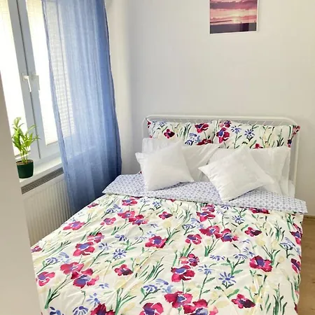 Uznamska Ambasada Apartment *